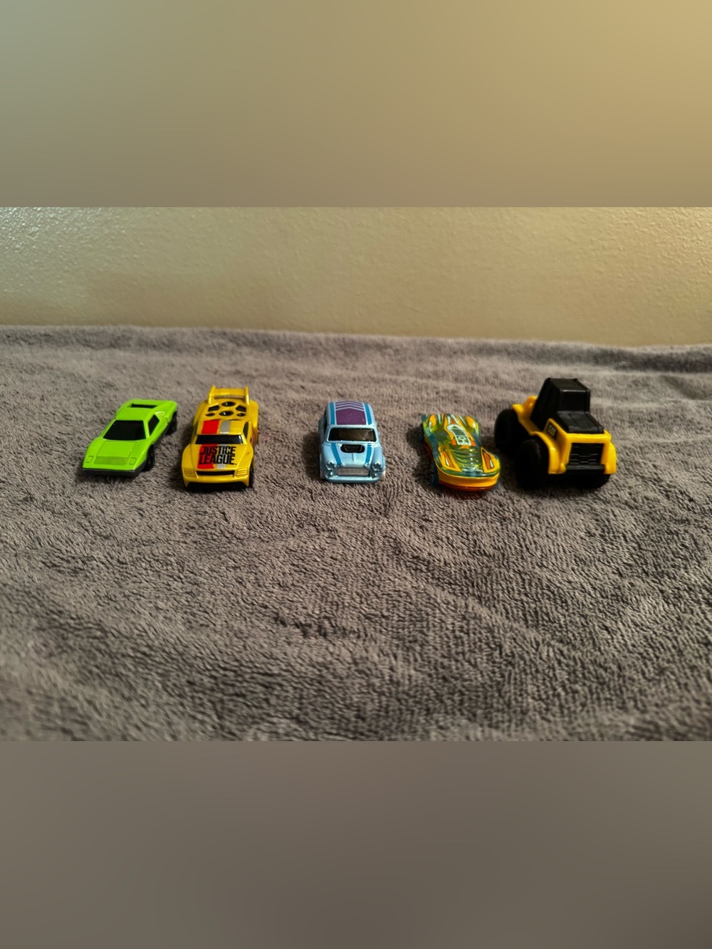 Hot Wheels Kids Toy Car Set - Assorted Colors